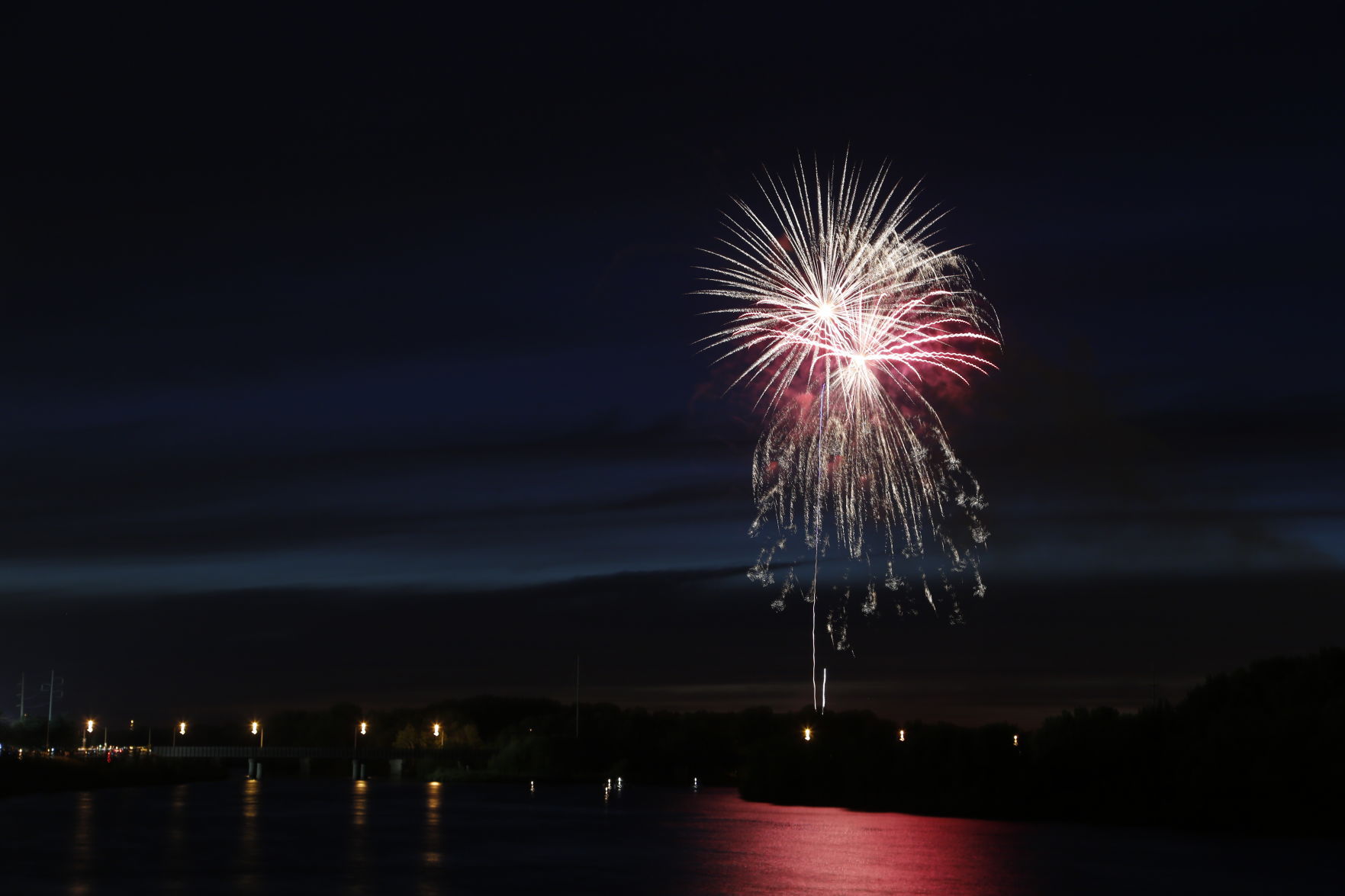 070216mp-fireworks-7